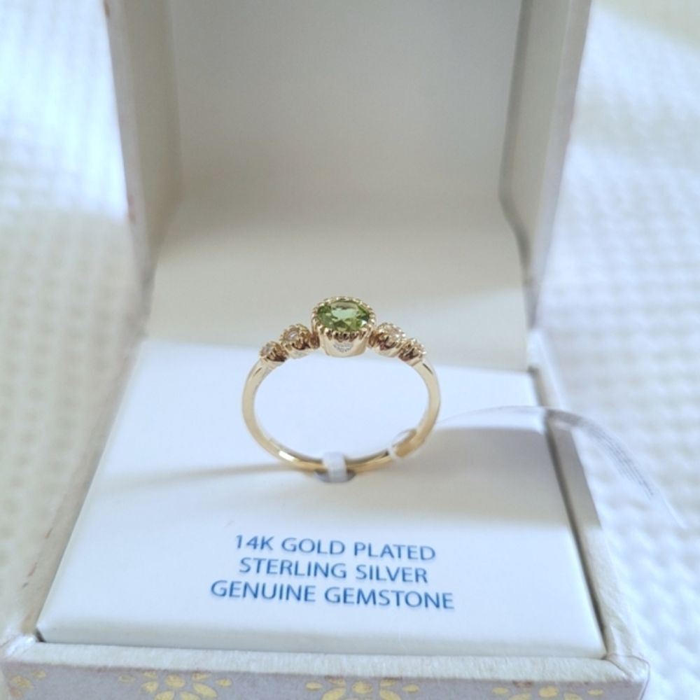 Shivam Peridot💚 with White Topaz Ring💍 - NIB - Picture 15 of 16